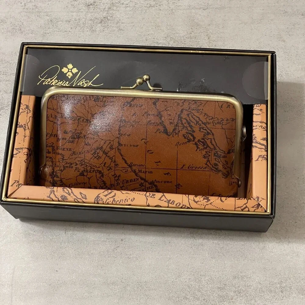 NWT Patricia Nash Lorella Riot Rust Signature Map Kiss Lock Frame Leather Wallet